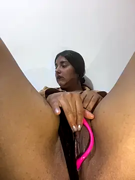 Snapshot of Au-rora chatting on 12/01/25, 03:51 Au-rora online show from 12/01/25, 03:51