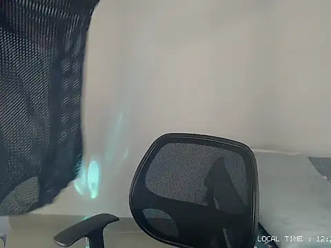 Sett 01 online show from 11/08/25, 05:22