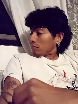 SkinniYamo online show from 02/23/26, 04:47