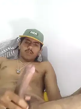 SkinniYamo online show from 10/30/25, 03:27