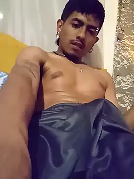 SkinniYamo online show from 03/17/26, 05:10