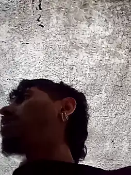 SkinniYamo online show from 03/22/26, 03:24