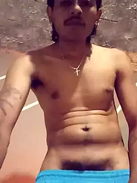 SkinniYamo online show from 04/15/26, 05:35