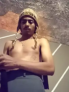 SkinniYamo online show from 04/11/26, 02:41