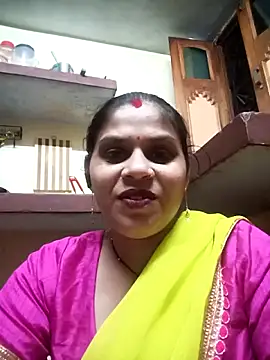 Snapshot of HayatKapoor chatting on 11/08/25, 05:27 HayatKapoor online show from 11/08/25, 05:27