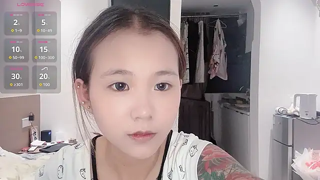 Xiaoyumi61 online show from 10/30/25, 09:51