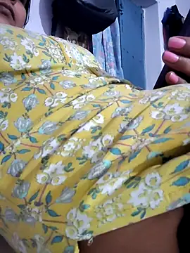 Hot-Rubyy online show from 04/09/26, 05:19