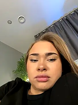 MilaRaven online show from 11/28/25, 07:30