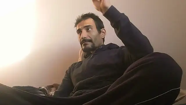 Ash59055 online show from 11/18/25, 07:33