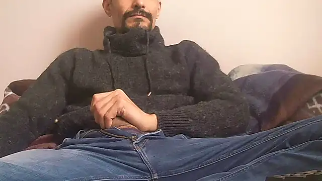 Ash59055 online show from 12/21/25, 12:07