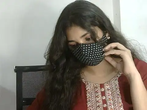 Cutie Sonam online show from 04/05/26, 04:13