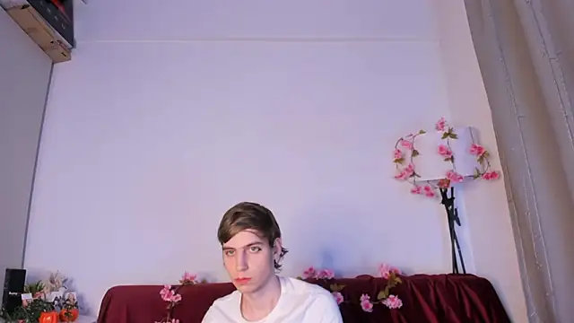 Snapshot of AvenGlow chatting on 02/23/26, 09:26 AvenGlow online show from 02/23/26, 09:26