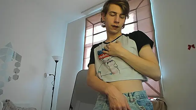 AvenGlow online show from 03/31/26, 06:15