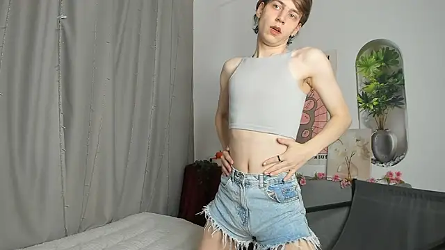 AvenGlow online show from 03/20/26, 03:02