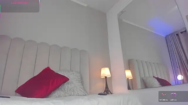 Melanie hillz online show from 11/07/25, 07:07