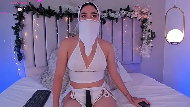 Melanie hillz online show from 11/25/25, 07:47