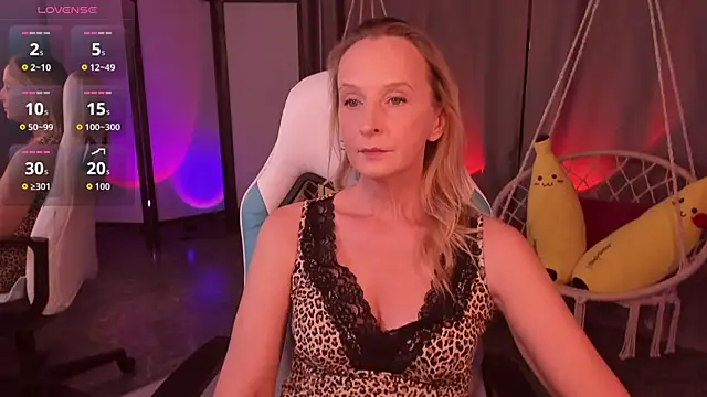 Snapshot of ScarlettPalmer chatting on 11/18/25, 10:07 ScarlettPalmer online show from 11/18/25, 10:07