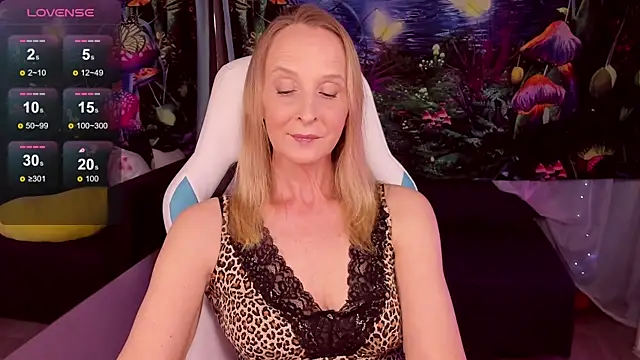 Snapshot of ScarlettPalmer chatting on 06/17/26, 10:58 ScarlettPalmer online show from 06/17/26, 10:58