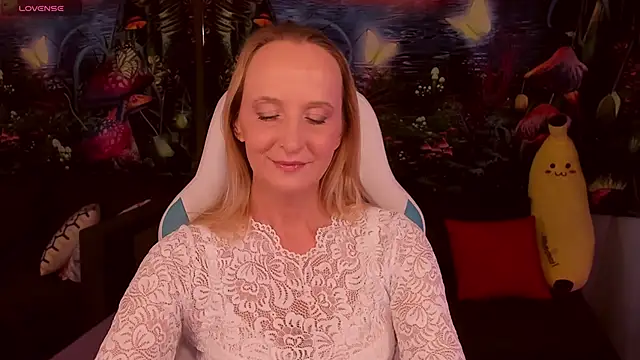 ScarlettPalmer online show from 12/21/25, 10:06