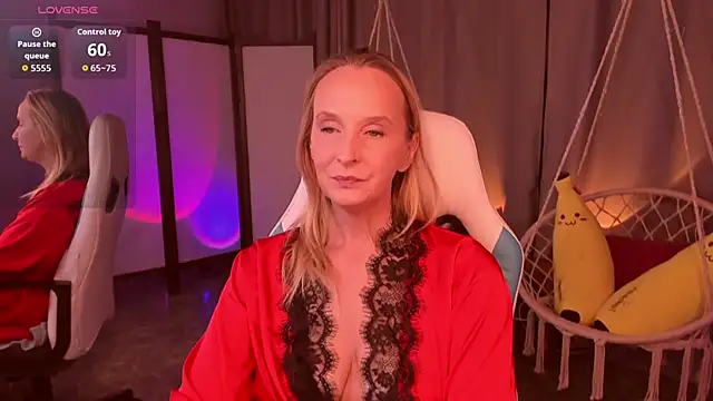 Snapshot of ScarlettPalmer chatting on 11/19/25, 10:15 ScarlettPalmer online show from 11/19/25, 10:15