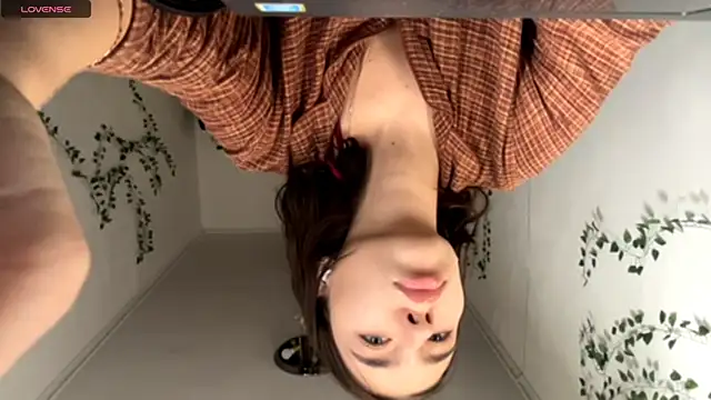 LilithFlamey online show from 12/15/25, 09:37