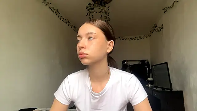 LilithFlamey online show from 11/05/25, 07:11