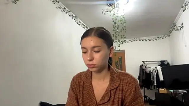 LilithFlamey online show from 11/02/25, 07:13