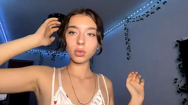 LilithFlamey online show from 11/21/25, 06:18