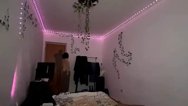 LilithFlamey online show from 11/28/25, 04:07