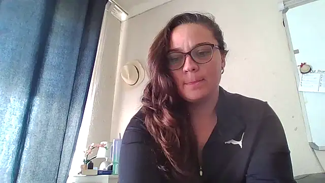 Snapshot of lilMissMarli chatting on 07/09/26, 11:10 lilMissMarli online show from 07/09/26, 11:10