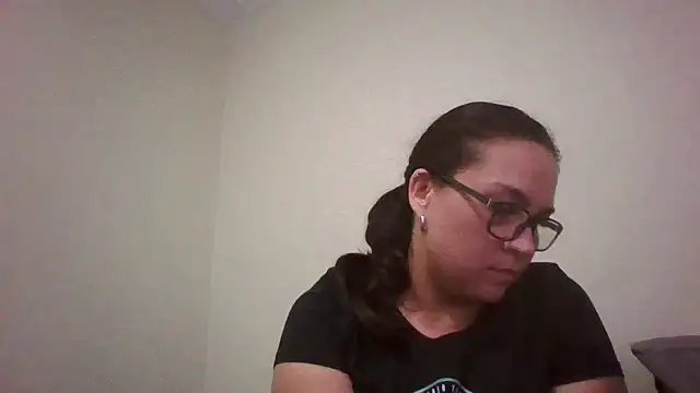 Snapshot of lilMissMarli chatting on 04/02/26, 01:40 lilMissMarli online show from 04/02/26, 01:40