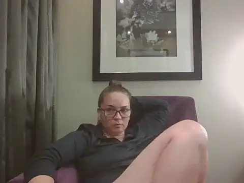 lilMissMarli online show from 11/16/25, 09:36