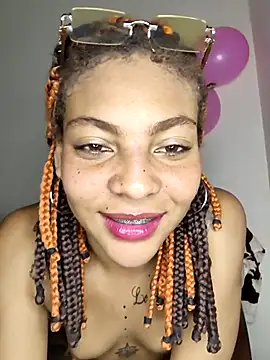 leona sumiza online show from 11/15/25, 01:48