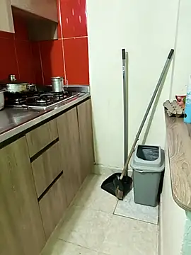 leona sumiza online show from 11/12/25, 06:23