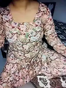 Snapshot of Itz_disha2 chatting on 10/26/25, 05:13 Itz disha2 online show from 10/26/25, 05:13