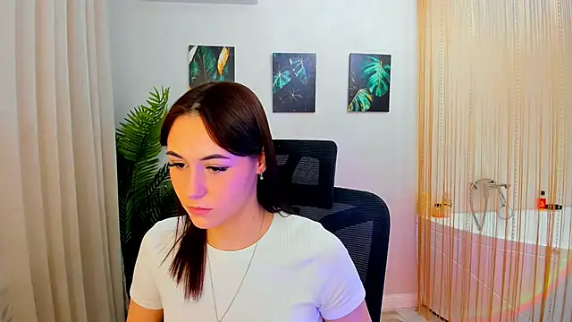 MakeYoueHappy online show from 11/28/25, 12:05