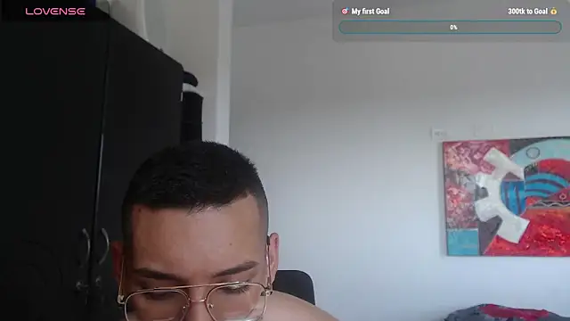 Snapshot of LucaVanden chatting on 10/28/25, 02:05 LucaVanden online show from 10/28/25, 02:05