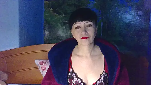 Snapshot of IffetLove42 chatting on 02/06/26, 08:05 IffetLove42 online show from 02/06/26, 08:05