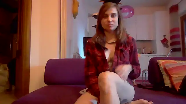 SinnEmily online show from 02/05/26, 03:30