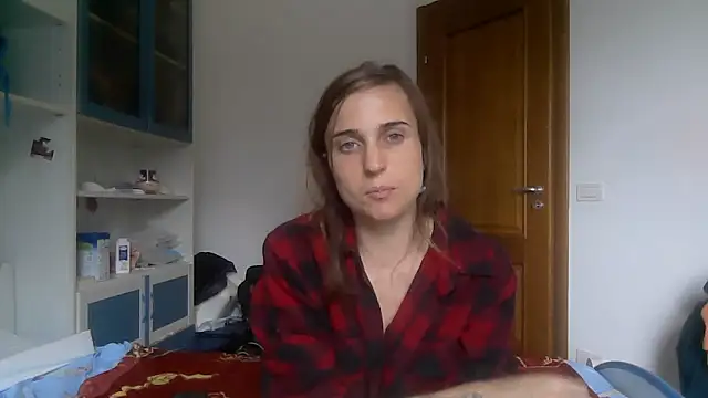 SinnEmily online show from 05/06/26, 08:29