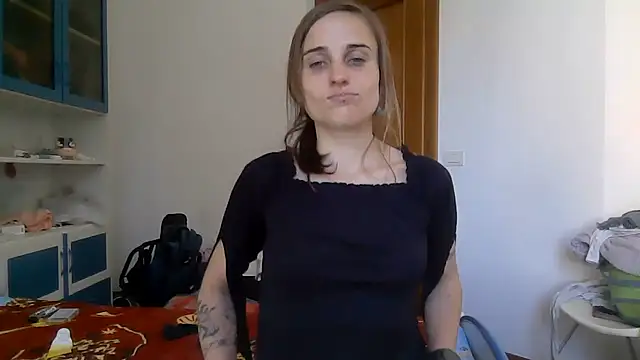 SinnEmily online show from 05/25/26, 07:40