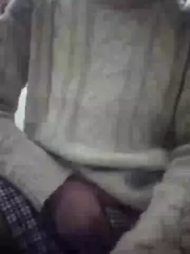 Snapshot of Luckysucks chatting on 10/27/25, 11:05 Luckysucks online show from 10/27/25, 11:05