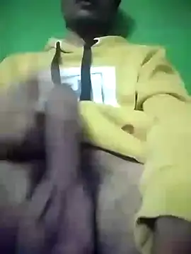 Snapshot of Luckysucks chatting on 10/30/25, 07:22 Luckysucks online show from 10/30/25, 07:22