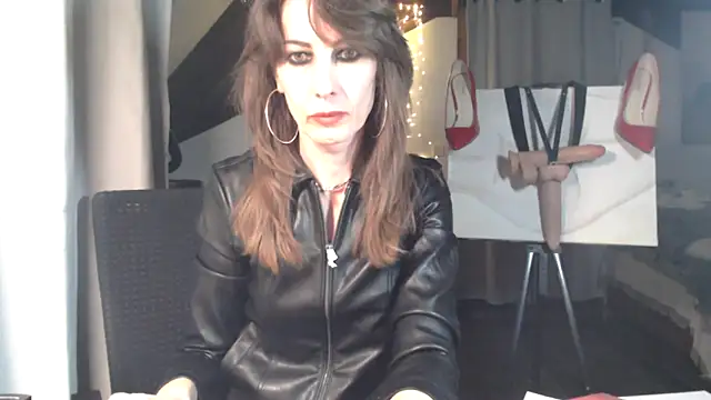MissDyannis online show from 04/01/26, 07:55