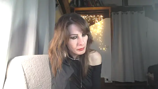 MissDyannis online show from 03/28/26, 07:48