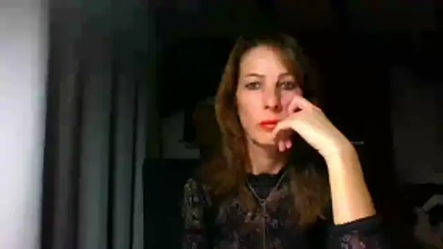 Snapshot of MissDyannis chatting on 10/26/25, 10:32 MissDyannis online show from 10/26/25, 10:32