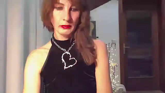 MissDyannis online show from 11/10/25, 09:09