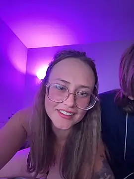 Snapshot of kaylacarson chatting on 10/27/25, 03:51 kaylacarson online show from 10/27/25, 03:51