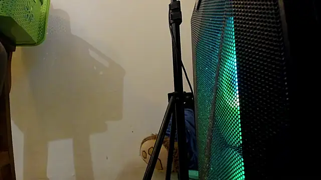 hathor  01 online show from 12/14/25, 01:28