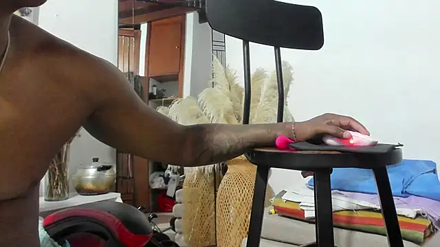 hathor  01 online show from 12/15/25, 02:45